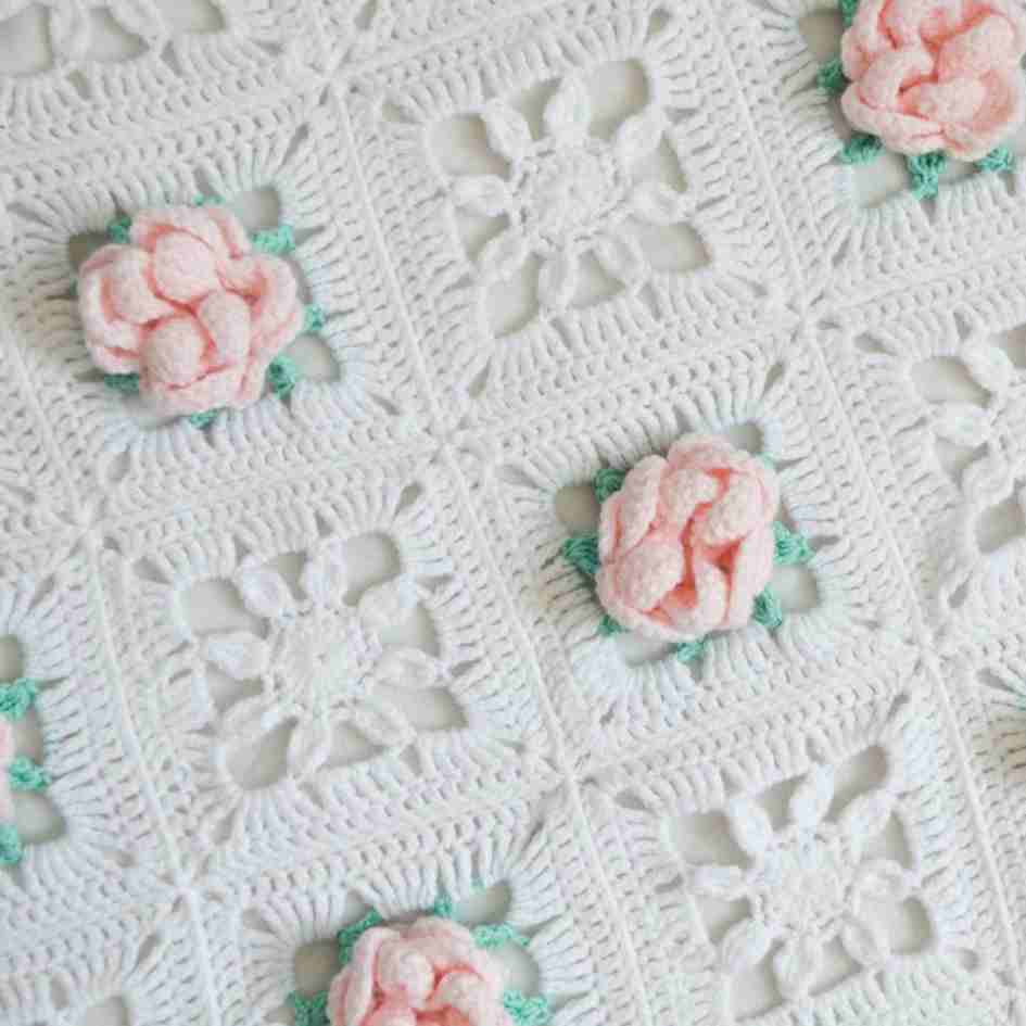 Dear Peony flower granny square by yarnandy