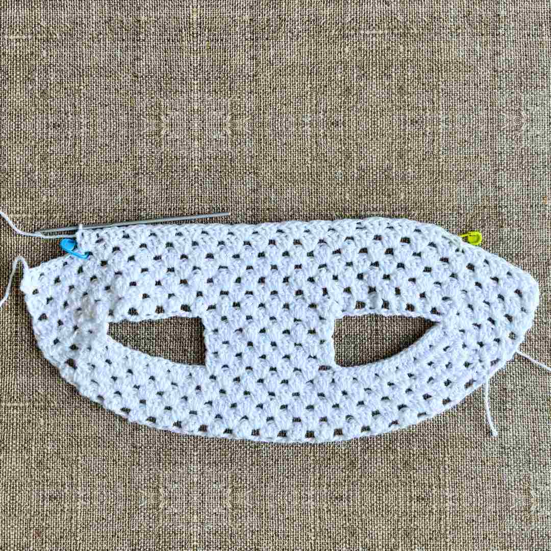 Granny Stitch Horse Bonnet Crochet Pattern