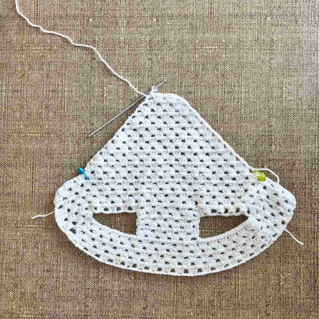 Granny Stitch Horse Bonnet Crochet Pattern