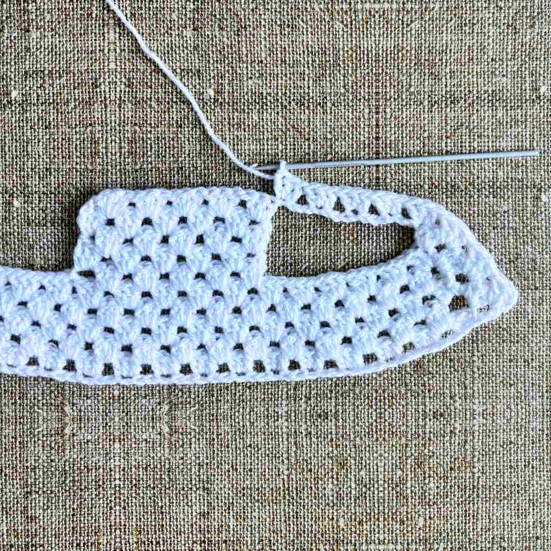 Granny Stitch Horse Bonnet Crochet Pattern