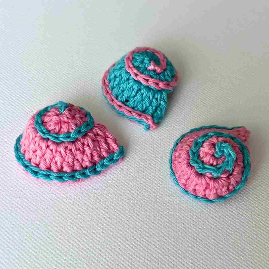 Spiral seashell crochet pattern