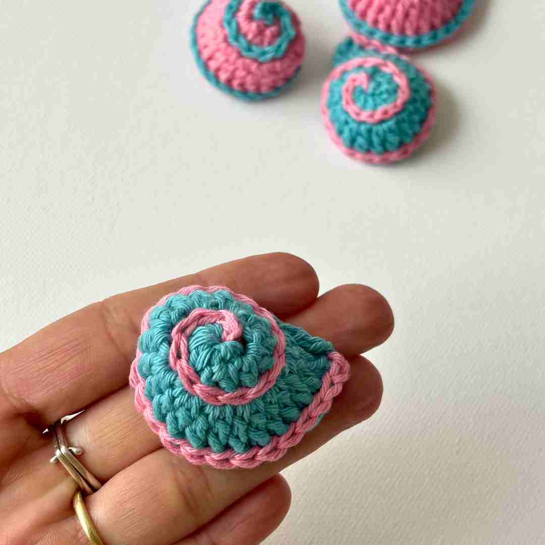 how to crochet seashes