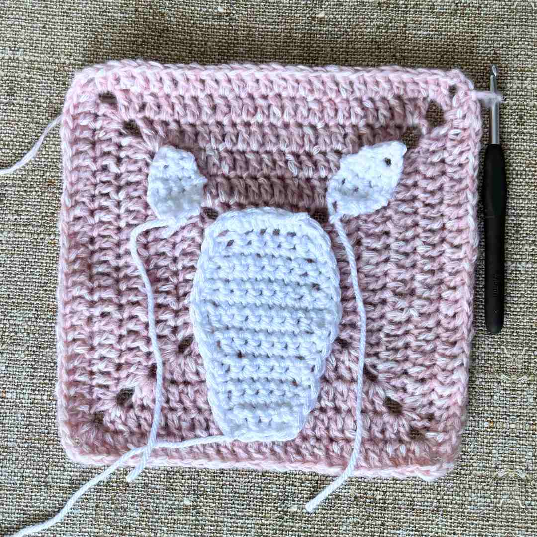Solid Granny Square Crochet Pattern (14)