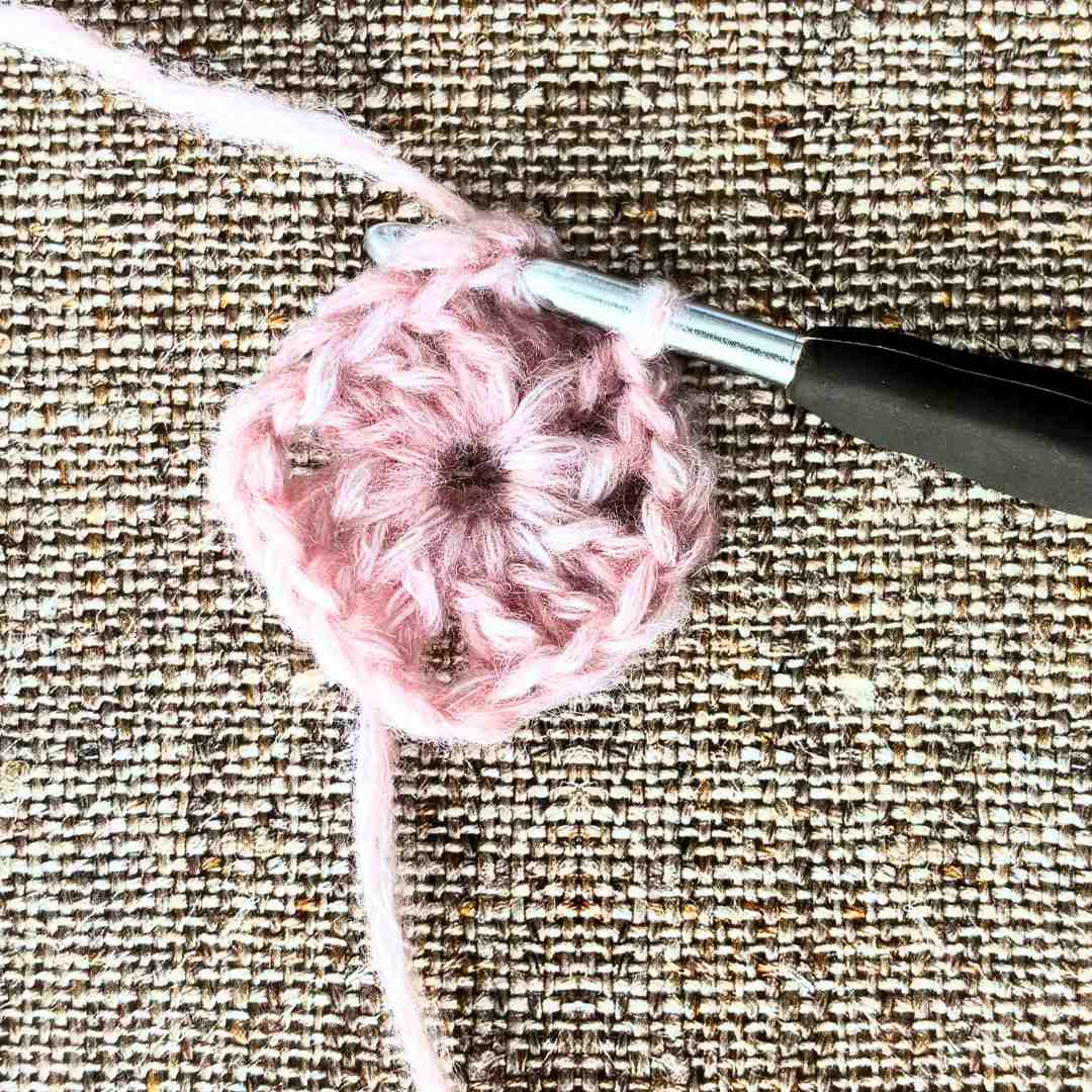 Solid Granny Square Crochet Pattern (3)