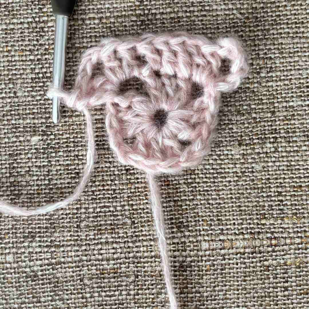 Solid Granny Square Crochet Pattern (8)