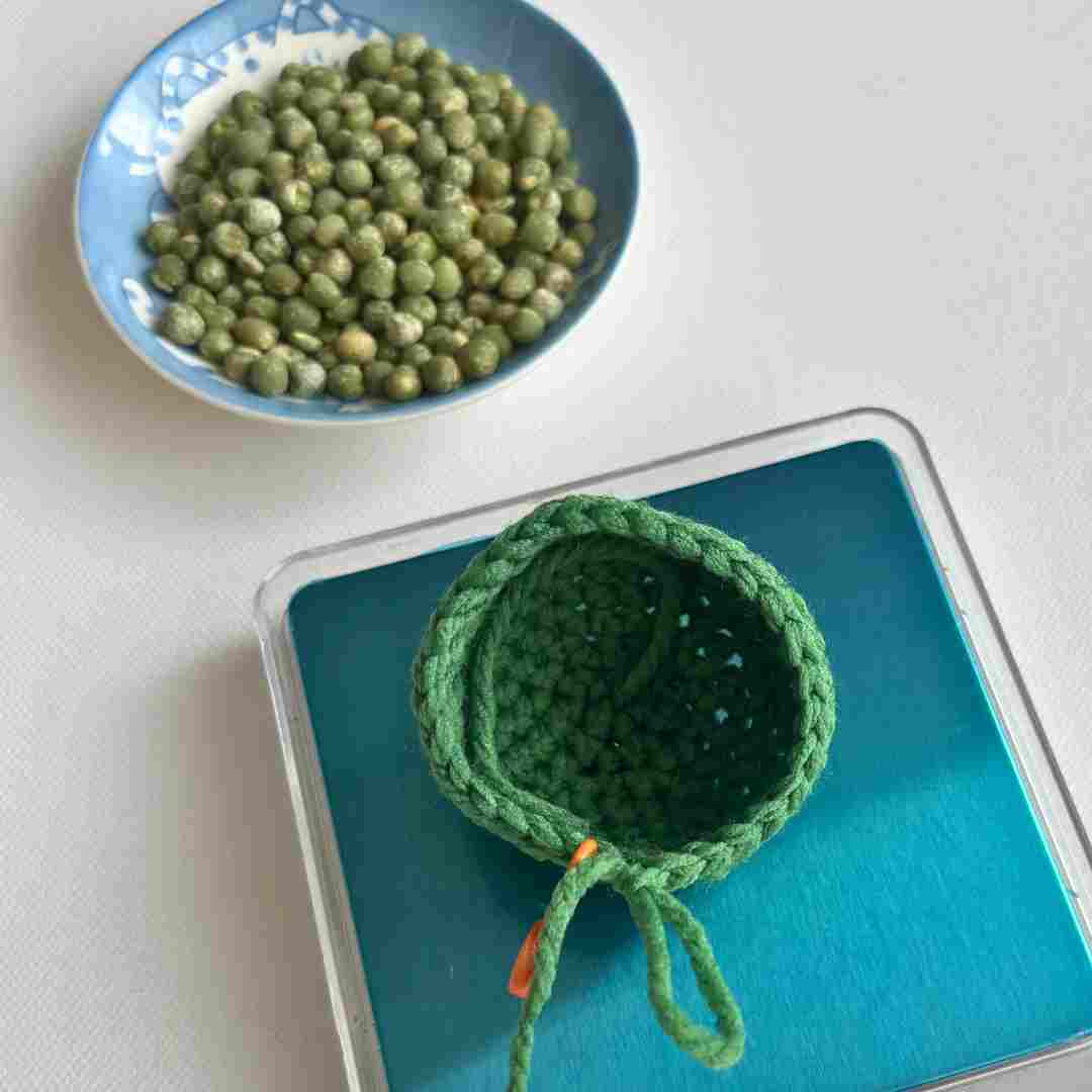watermelon hacky sack crochet pattern