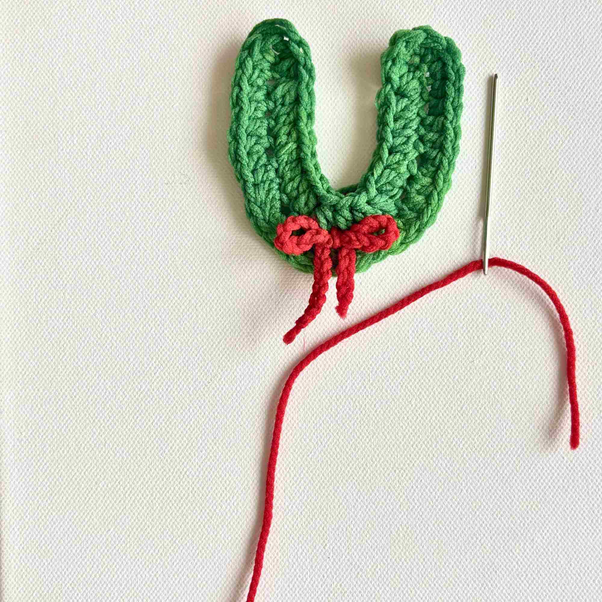 Horseshoe Christmas Ornament crochet pattern (17) Horseshoe Christmas Ornament crochet pattern