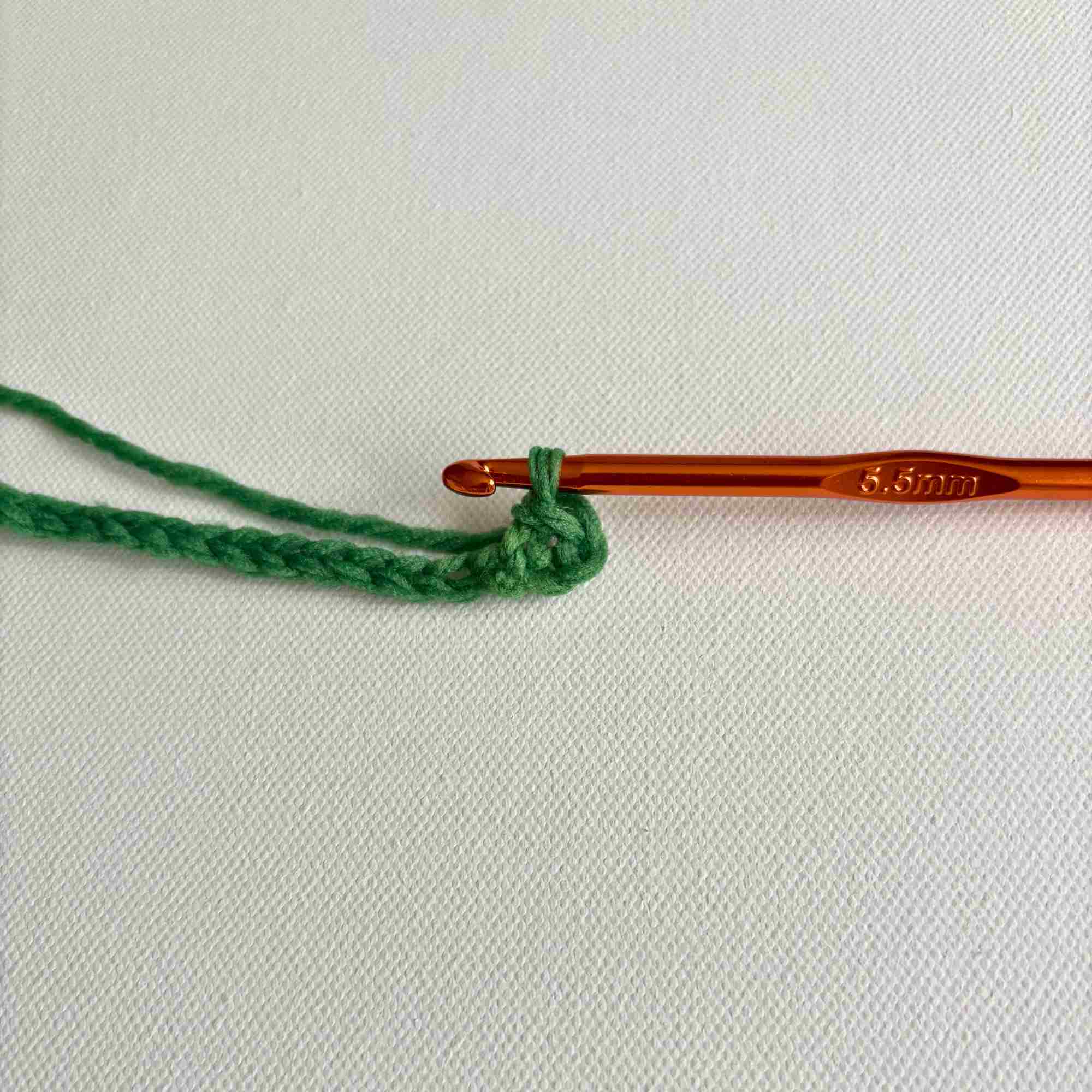 Horseshoe Christmas Ornament crochet pattern (2) Horseshoe Christmas Ornament crochet pattern (2)