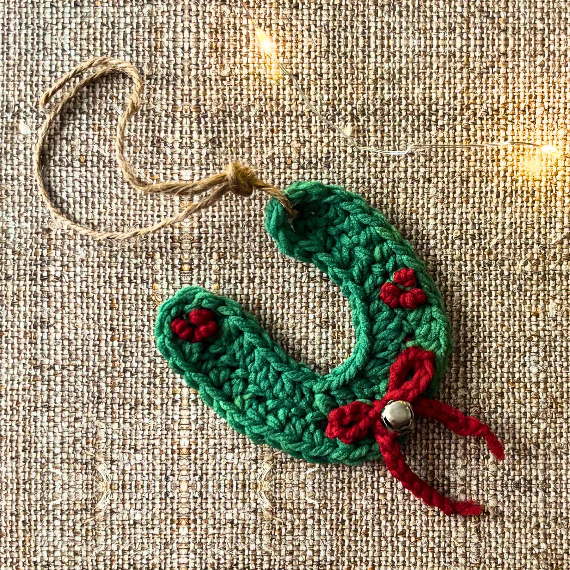 christmas-horseshoe-crochet-pattern christmas-horseshoe-crochet-pattern