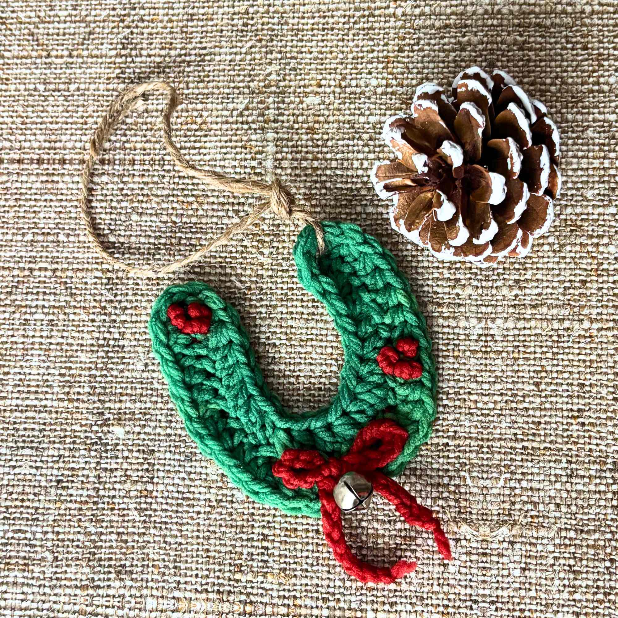 Christmas Horseshoe Wreath Ornament Crochet Pattern PDF Download - Image 5